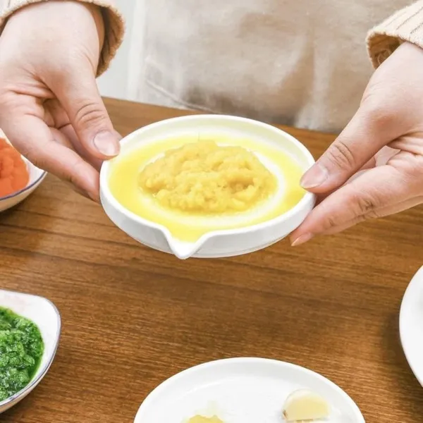 Ceramic_Garlic_Grater_Plate_With_Filter_Pour_Spout_Manual_Ginger_Grinder_Paste_Maker_Ceramic_Grinding_Dish_With_Cleaning_Brush_For_Garlic_Ginger_Turmeric_Nutmeg_Fruits_Vegetables