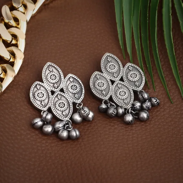 Oxidised_Silver_Paired_Leaf_Jhumka_Stud_Earrings
