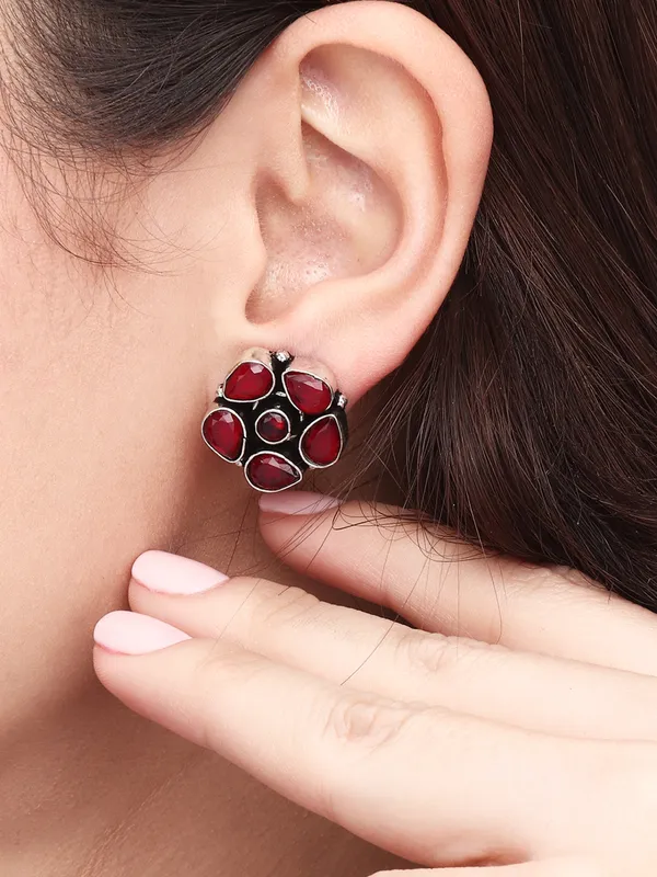 Silver_Oxidised_Finish_Studs_With_Stone_Details