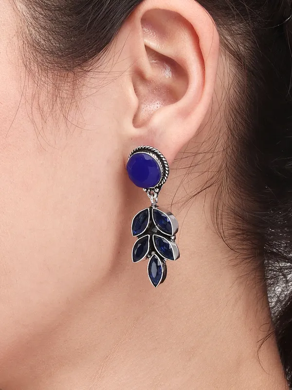 Silver_Oxidised_leaf_drop_earring