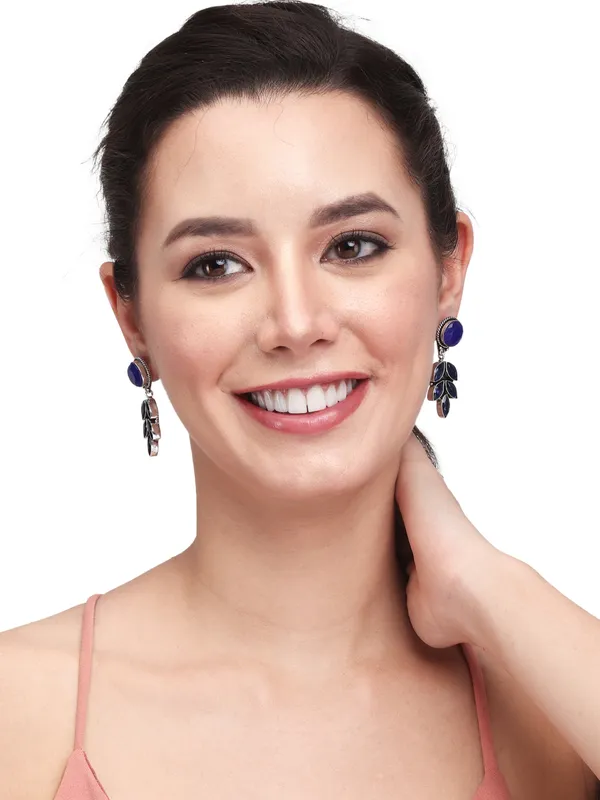 Silver_Oxidised_leaf_drop_earring
