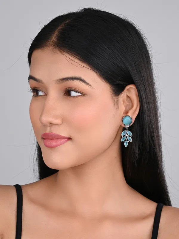 Silver_Oxidised_leaf_drop_earring