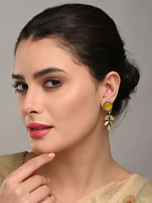 Silver_Oxidised_leaf_drop_earring