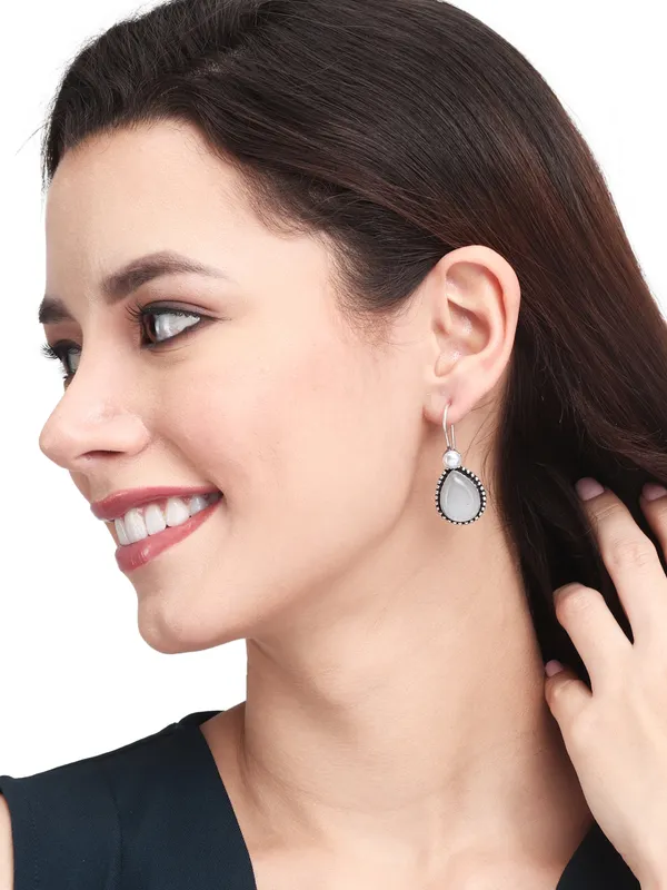 Tear_drop_stone_drop_earring