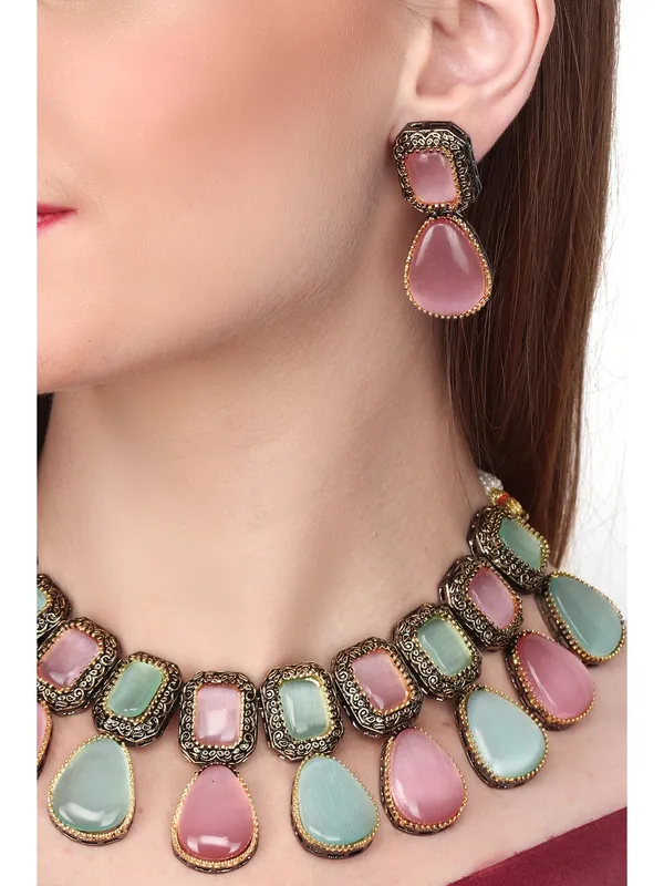 Pastel_Raindrop_Brass_Necklace_Set