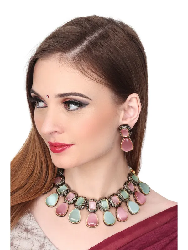 Pastel_Raindrop_Brass_Necklace_Set