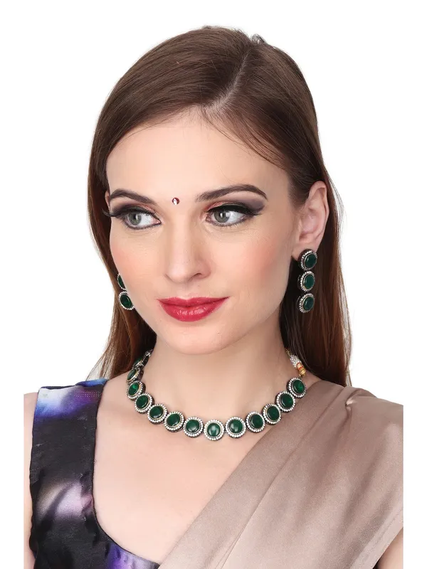 Emerald_Aura_Brass_Necklace_Set