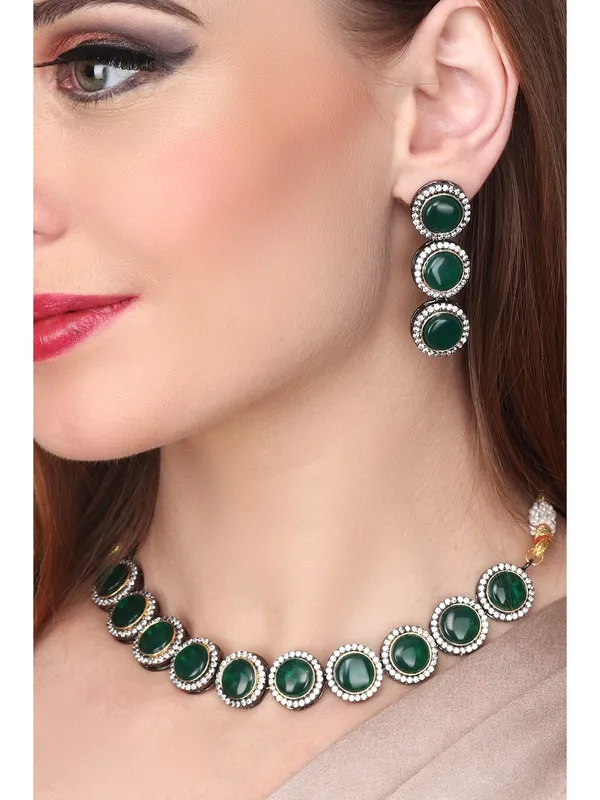 Emerald_Aura_Brass_Necklace_Set