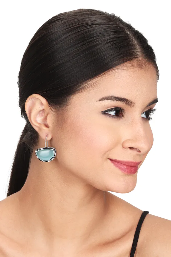 Silver_Oxidized_Drop_Earrings_with_Monalisa_Stone