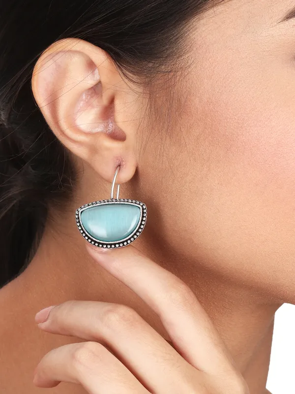 Silver_Oxidized_Drop_Earrings_with_Monalisa_Stone