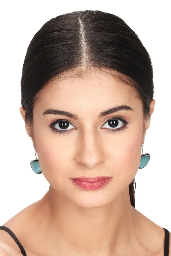 Silver_Oxidized_Drop_Earrings_with_Monalisa_Stone