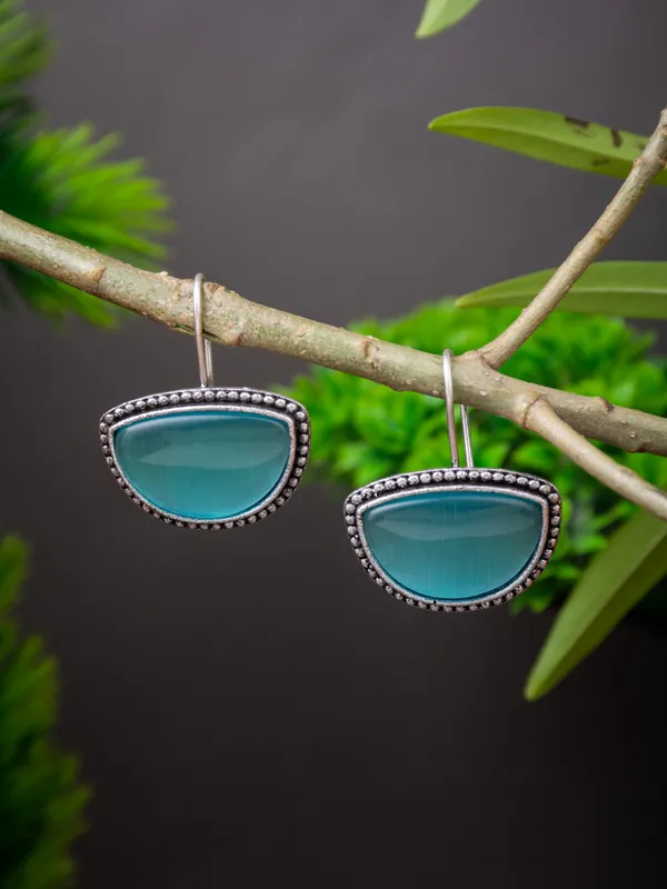 Silver_Oxidized_Drop_Earrings_with_Monalisa_Stone