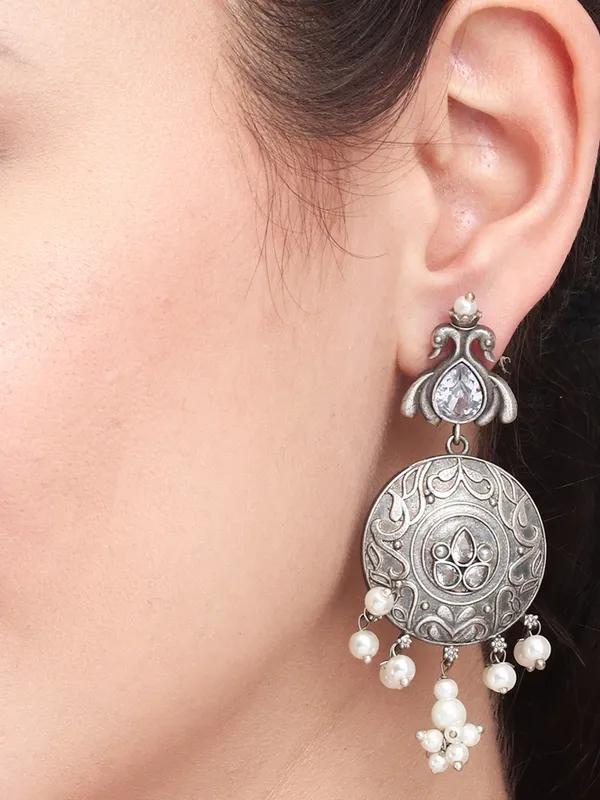 Silver_Oxidised_Finish_Contemporary_Style_Drop_Earrings