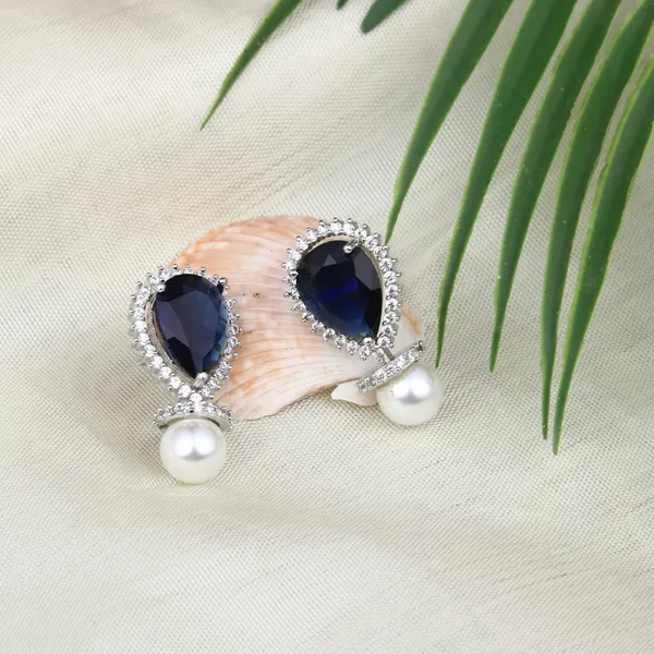Rhodium_plated_AD_stone_Stud_earring