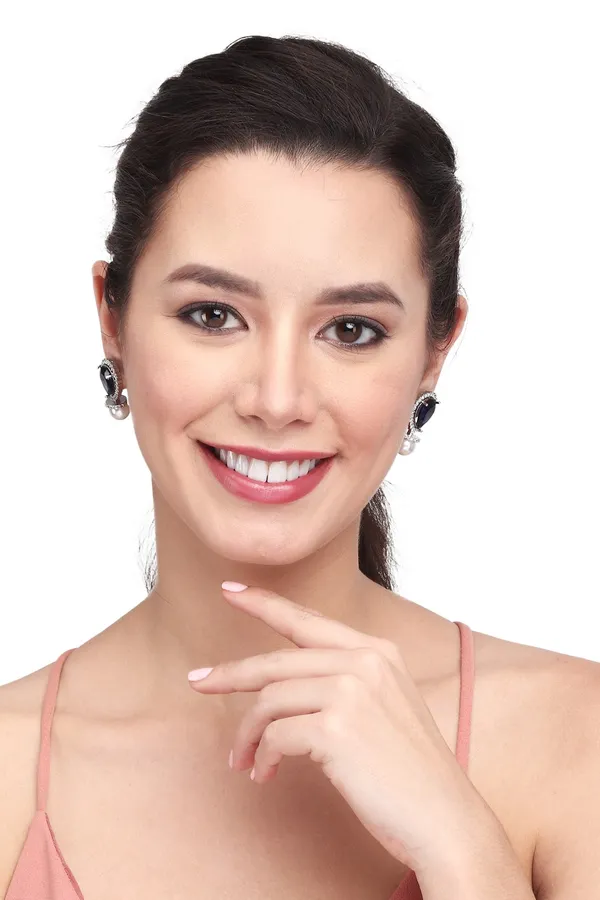 Rhodium_plated_AD_stone_Stud_earring