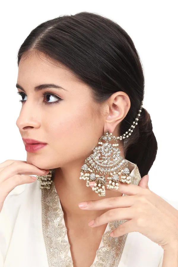 Antique_Gold_Finish_Kundan_Chandbali_With_Ear_Chain