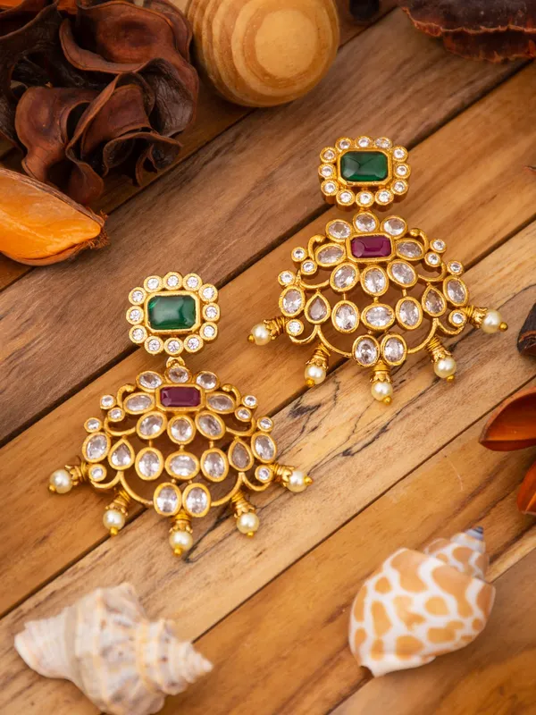 Gold_finish_Kemp_drop_earring