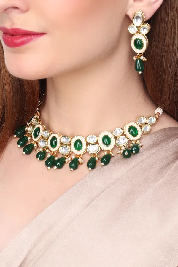 Gold_plated_Kundan_choker_set_with_green_stone