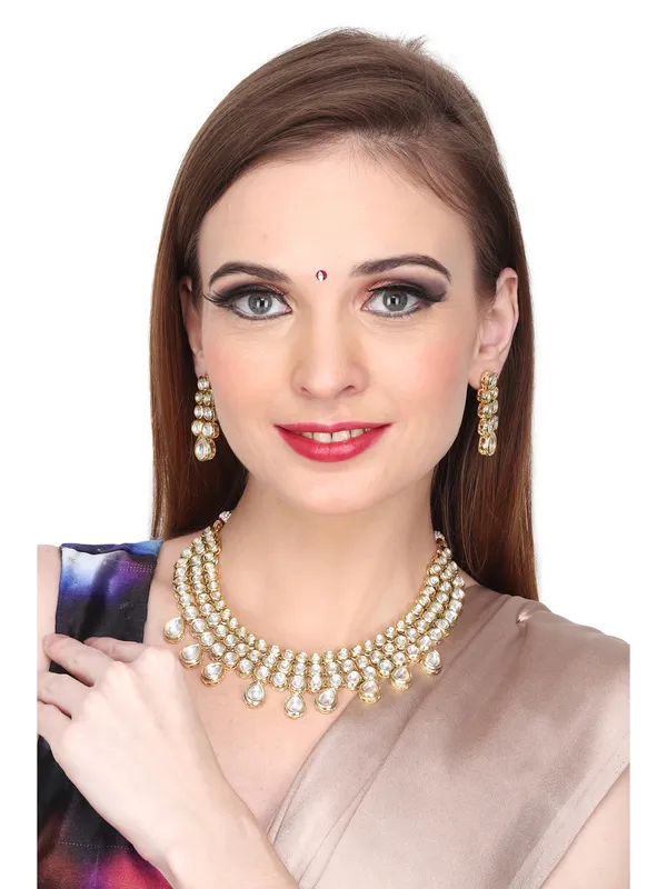 Gold_plated_Kundan_Choker_set