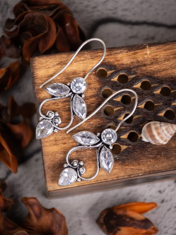 Sparkling_Floral_Drop_Earrings