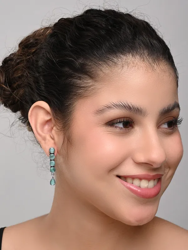 Linear_Crystal_Teardrop_Dangler_Earrings