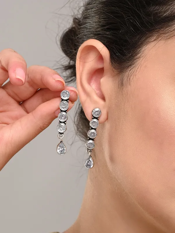 Linear_Crystal_Teardrop_Dangler_Earrings