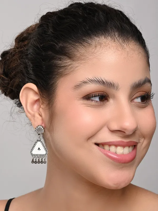 Handpainted_Drop_Earring_White