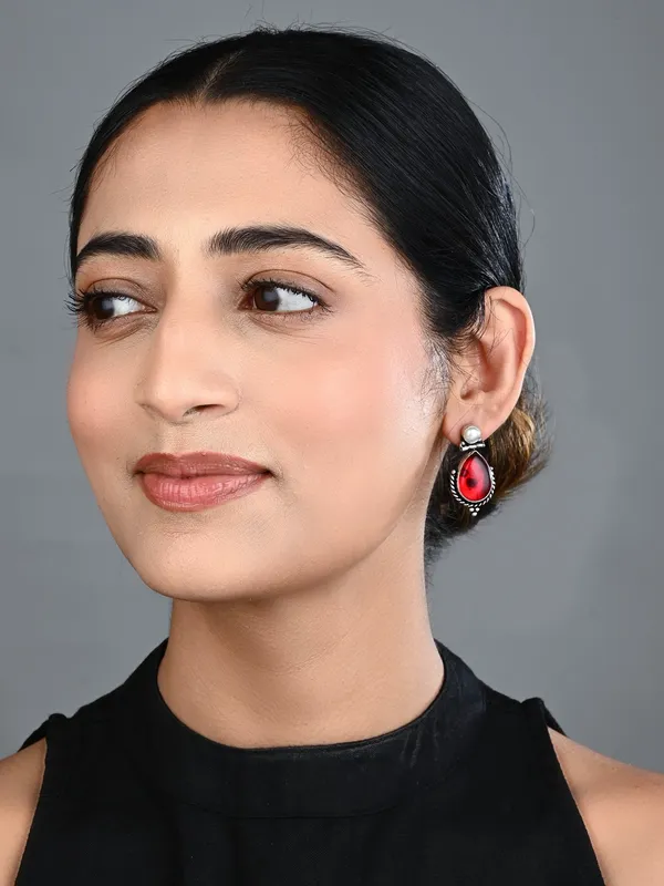 Teardrop_Pearl_Stud_Earrings