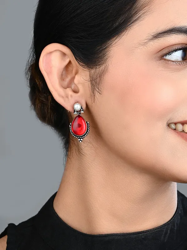 Teardrop_Pearl_Stud_Earrings