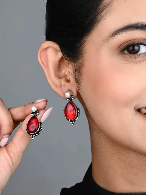 Teardrop_Pearl_Stud_Earrings