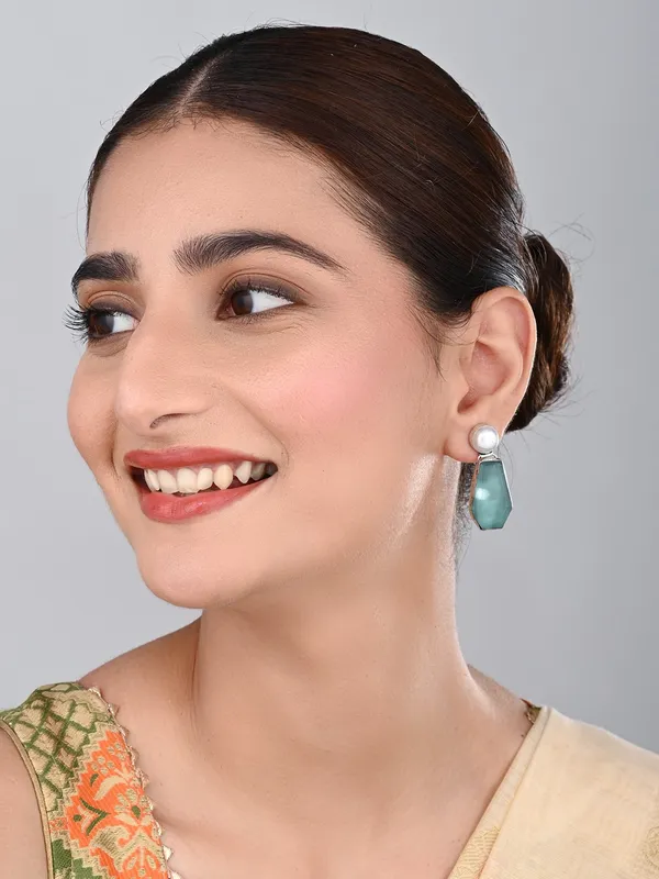 Women_Silver-Plated_Contemporary_Drop_Earrings