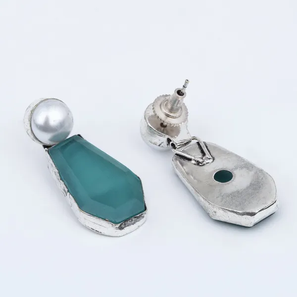 Women_Silver-Plated_Contemporary_Drop_Earrings