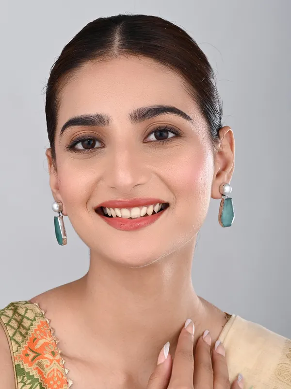Women_Silver-Plated_Contemporary_Drop_Earrings