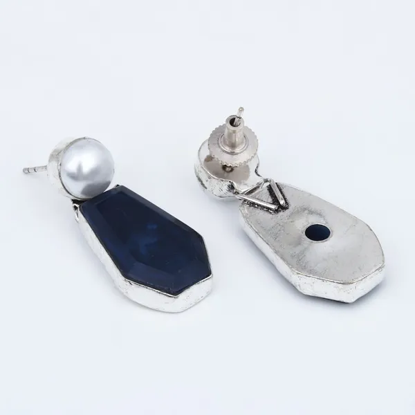 Women_Silver-Plated_Contemporary_Drop_Earrings