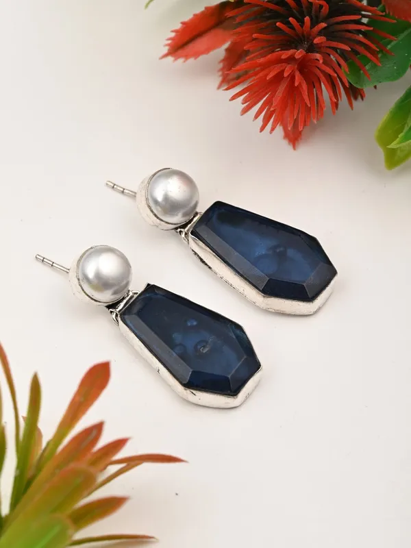 Women_Silver-Plated_Contemporary_Drop_Earrings