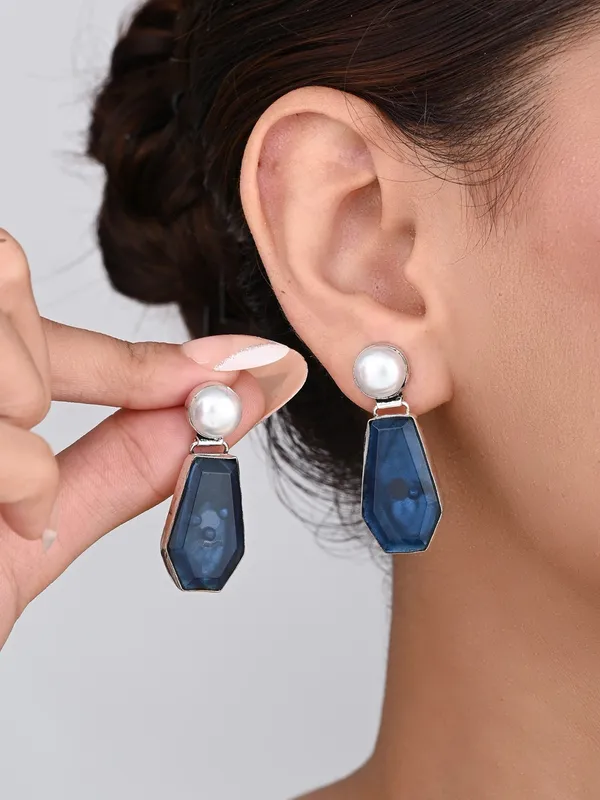 Women_Silver-Plated_Contemporary_Drop_Earrings