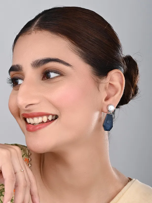 Women_Silver-Plated_Contemporary_Drop_Earrings