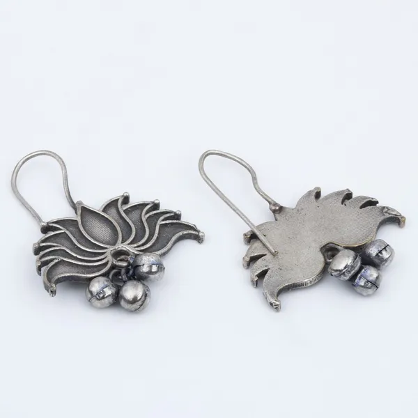 Silver_Bloom_Drop_Earrings