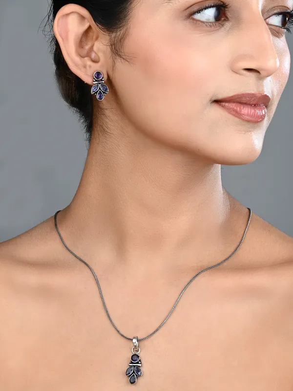 Elegant_Crystal_Pendant_Necklace_Set_With_Matching_Drop_Earrings