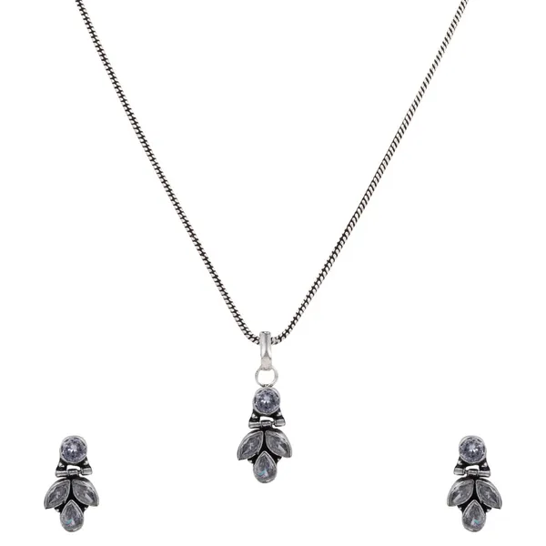 Elegant_Crystal_Pendant_Necklace_Set_With_Matching_Drop_Earrings
