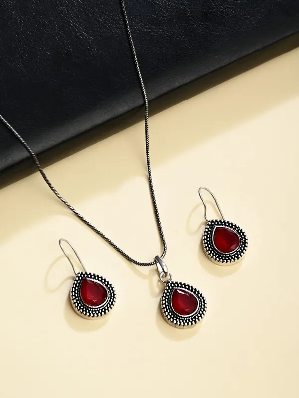 Oxidised_Pendant_Necklace_Set_with_Matching_Drop_Earrings