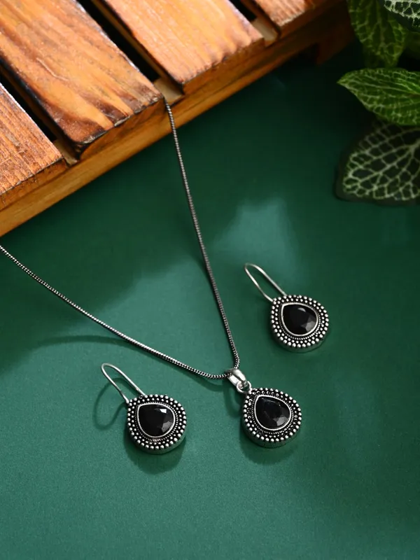 Oxidised_Teardrop_Pendant_Necklace_Set_with_Matching_Drop_Earrings