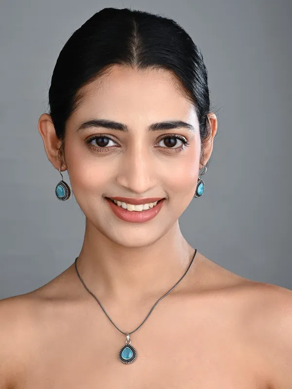 Oxidised_Teardrop_Pendant_Necklace_Set_with_Matching_Drop_Earrings