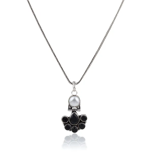 Floral_Crystal_Pendant_Necklace_Set_with_Matching_Stud_Earrings