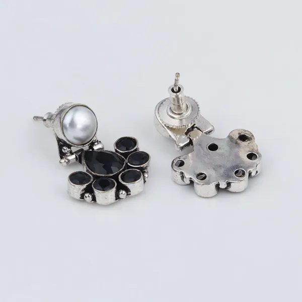 Floral_Crystal_Pendant_Necklace_Set_with_Matching_Stud_Earrings