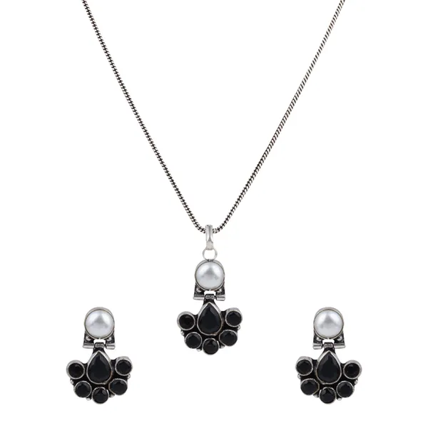 Floral_Crystal_Pendant_Necklace_Set_with_Matching_Stud_Earrings