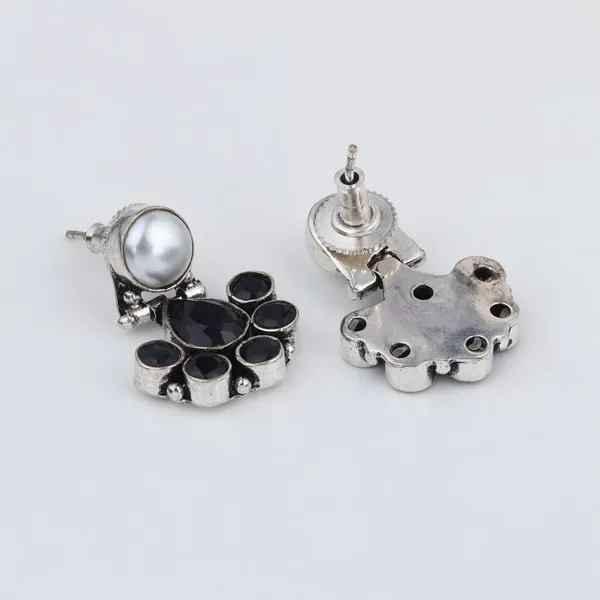 Floral_Crystal_Pendant_Necklace_Set_With_Matching_Stud_Earrings