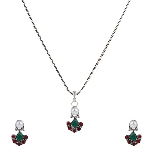 Floral_Crystal_Pendant_Necklace_Set_With_Matching_Stud_Earrings