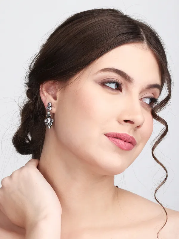 Vintage_Glimmer_Crystal_Dangler_Earrings