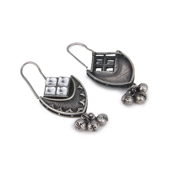 Tribal_Shield_Oxidised_Drop_Earrings